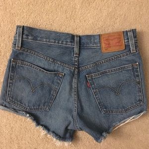 Levi’s High Waisted Button Up Medium Wash Shorts